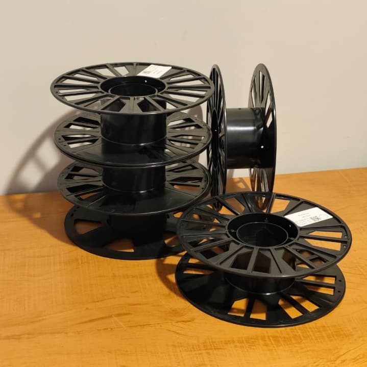 Carretel Organizador de Fios e Cordas em Plástico – 20 cm de diametro