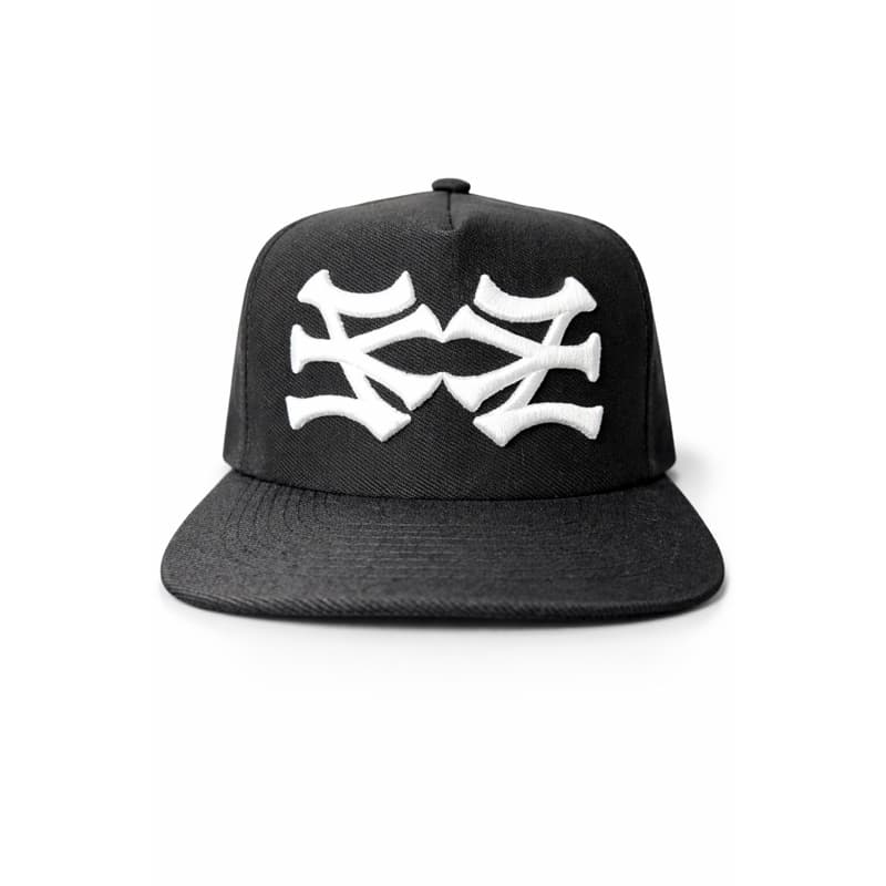 Boné OMA Preto Snapback Bordado Alto Relevo Streetwear aba semi reta  ajustável