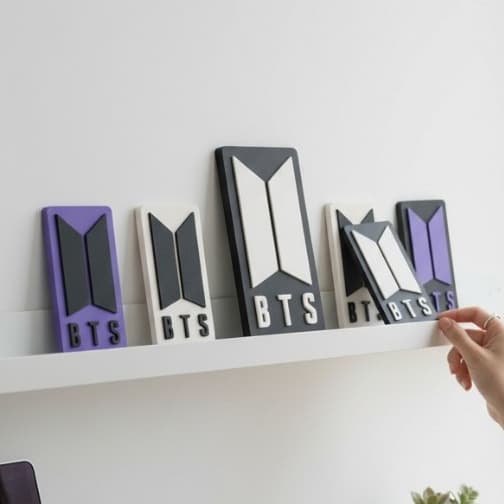 Placa Decorativa BTS | Logo Clássica | Letreiro Decorativa para Fãs K-Pop | Bangtan | Mesa, Parede