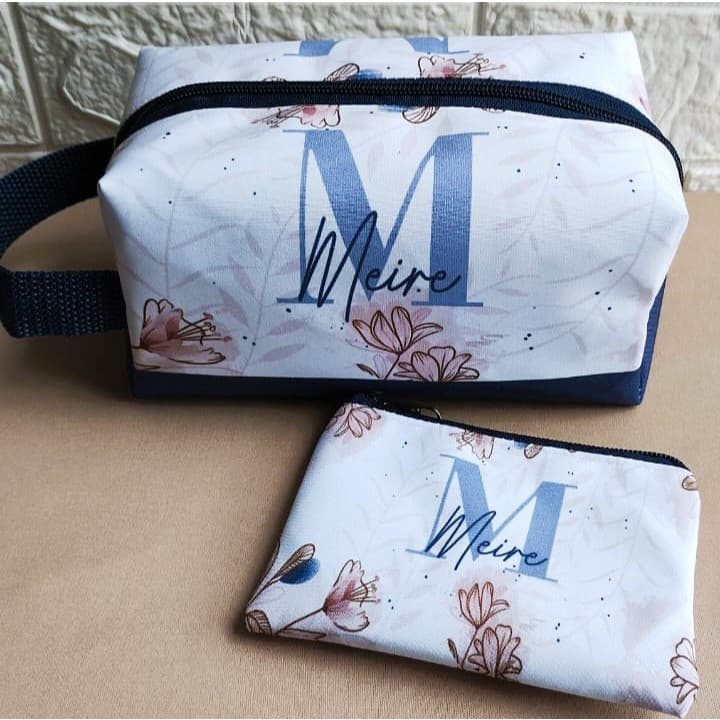 Nécessaire Box + Porta Cartão Personalizado Floral Delicado Azul Marinho | Inicial e Nome | Lembrança | Presente lViagem
