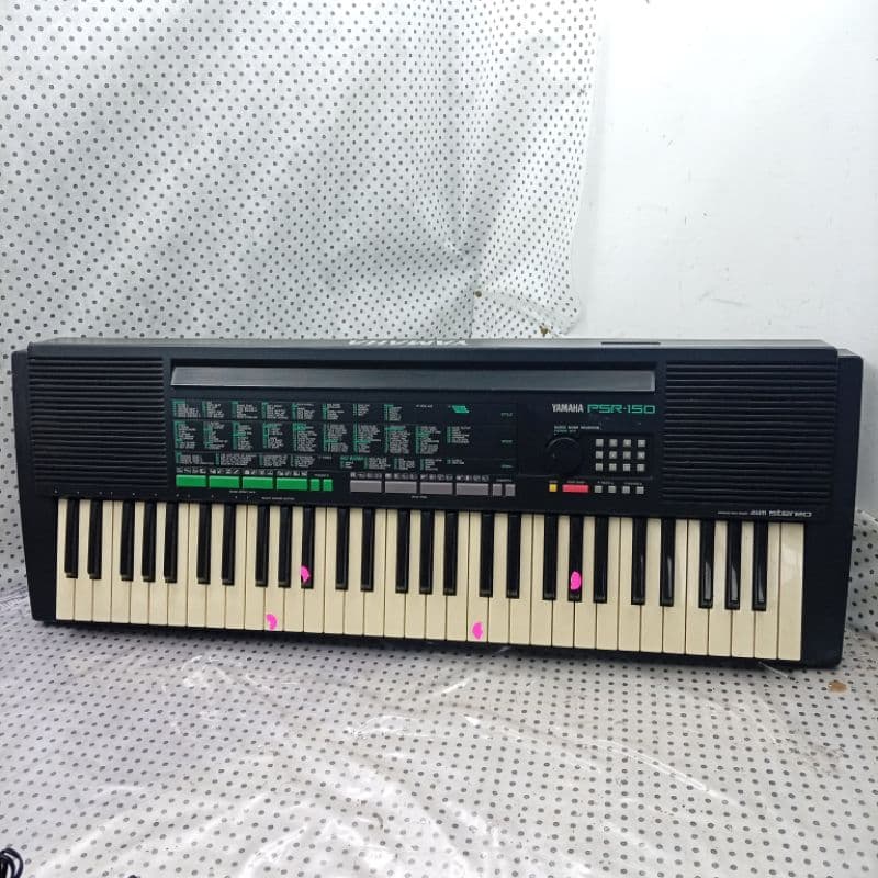 Teclado musical Yamaha PSR-150 (ler descrição) teclas problemas