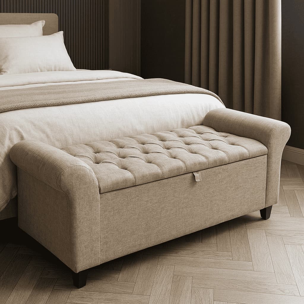 Baú Puff Banqueta Recamier Divã Paris Capitonê 130cm Estofado em Linho Estrtura em Madeira Para Cama Casal Quarto - AV