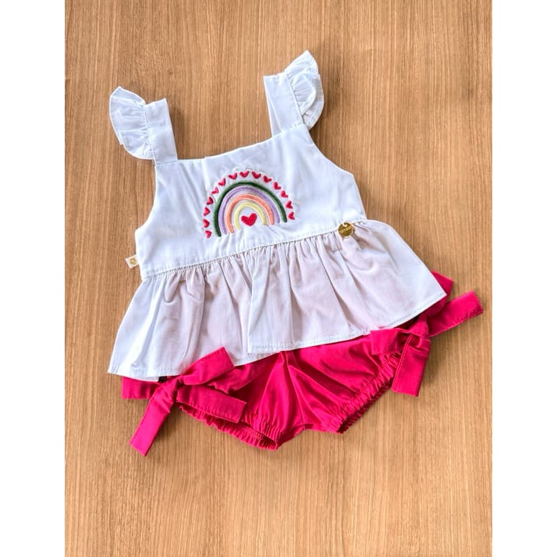 Conjunto bebê menina bordado blusa com botões short fofinha
