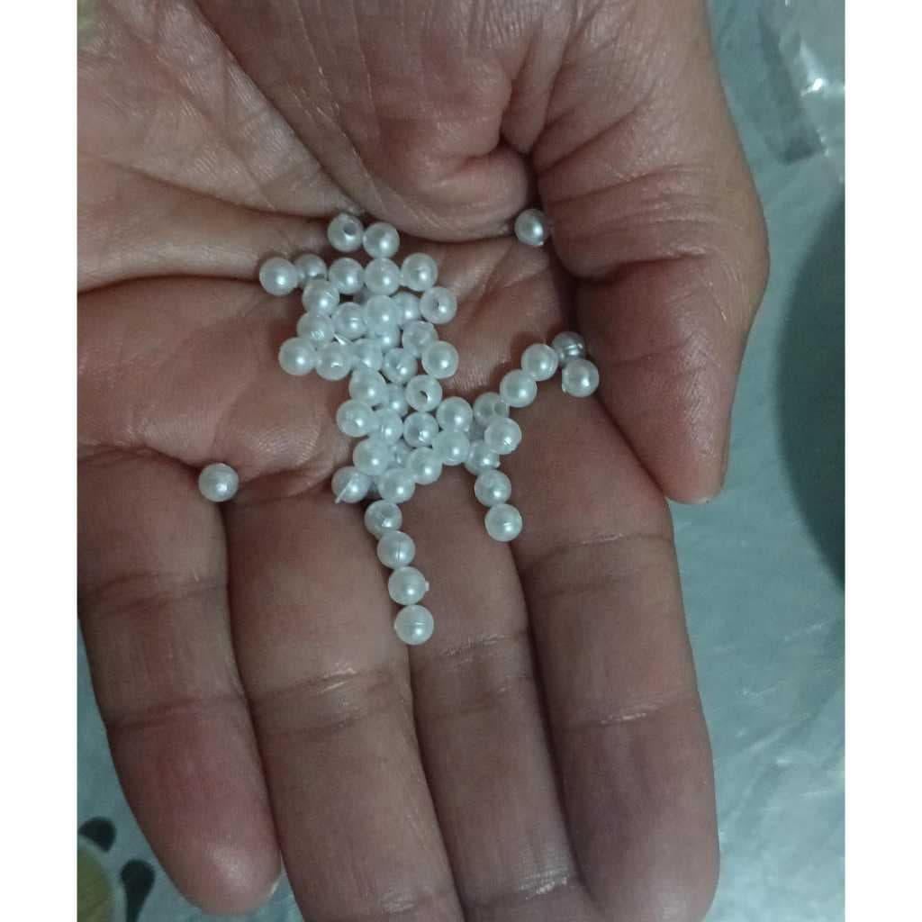 100 Pérolas ABs 4mm branca com furo passante inteira