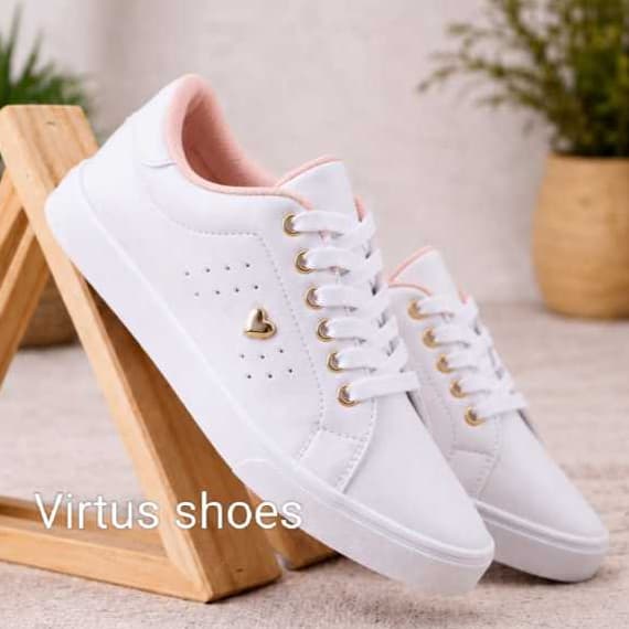 Tênis Sapatênis Coração Casual Feminino Lançamento Com Furinhos Moda Blogueira