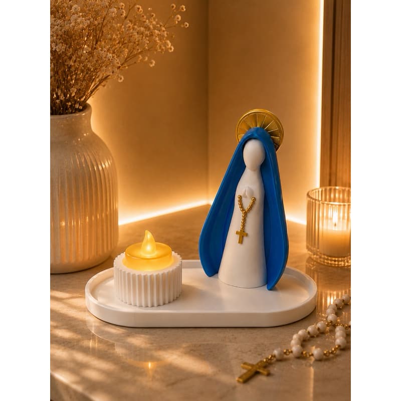 KIT Escultura Decorativa Nossa Senhora com Manto Azul e Halo Dourado + Suporte Vela + Vela Led + Bandeja