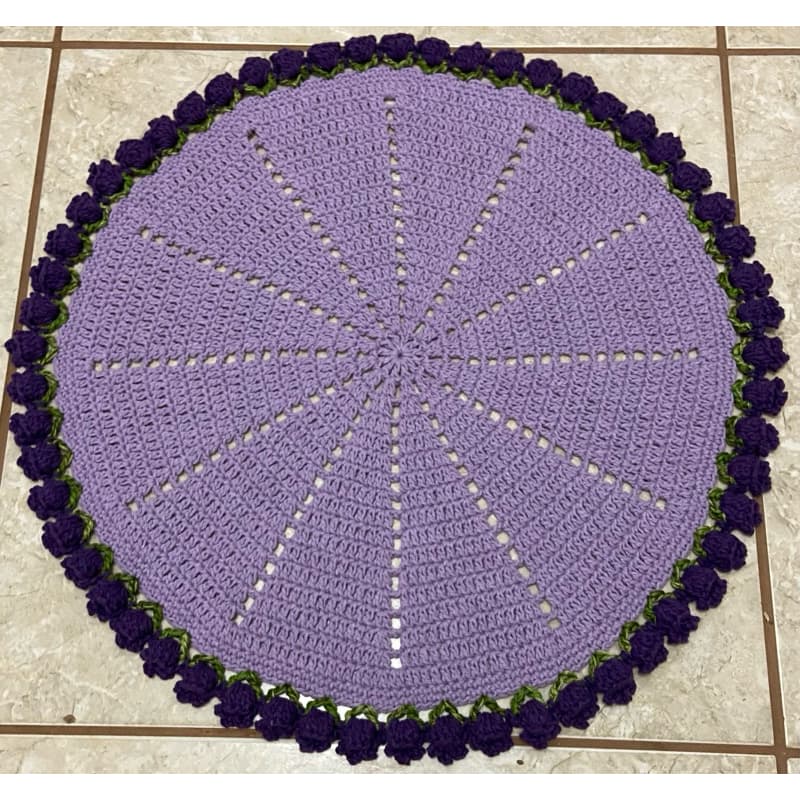 Centro de Mesa de Crochê Roxo Tulipas – Centrinho Redondo de Crochê Lilás, Toalhinha Café, Chá Feita à Mão Algodão 55cm