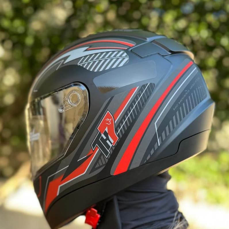 CAPACETE TAURUS MOTOBOY TH7 TRAMA PRETO/VERMELHO/GRAFITE LANÇAMENTO BRINDE CHAVEIRO