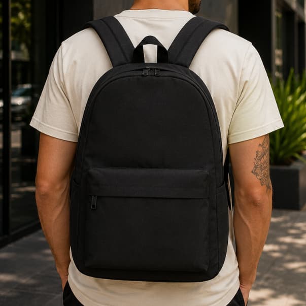 Mochila Grande Lisa Confortável Espaçosa Leve Resistente
