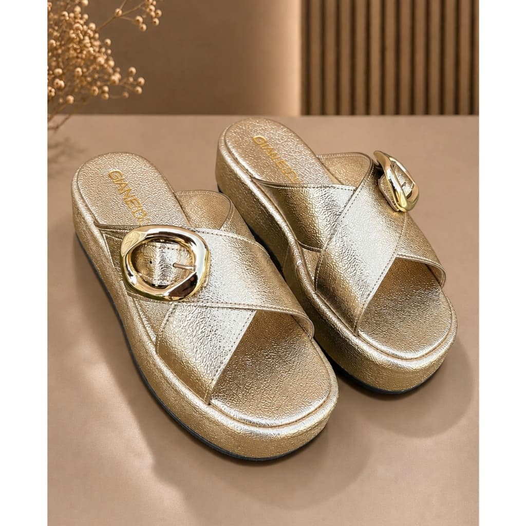 Sandália Feminina Plataforma Flat Papete Tendência Aplicação Conforto Sofisticação Rasteirinha