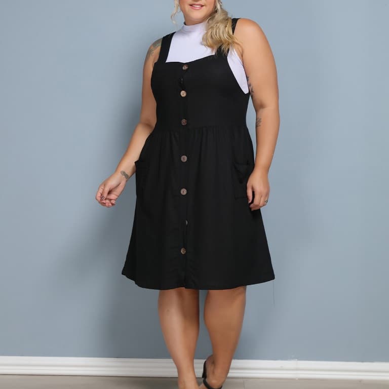 Vestido Curto Plus Size Suspensório em Linho Com Botao/COD:V52