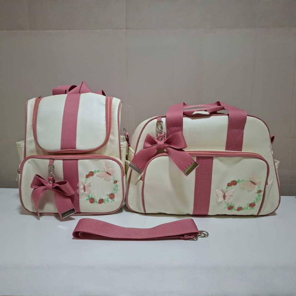 Kit Mochila Maternidade e Bolsa de Bebê Luxo Borboleta Bege/Goiaba