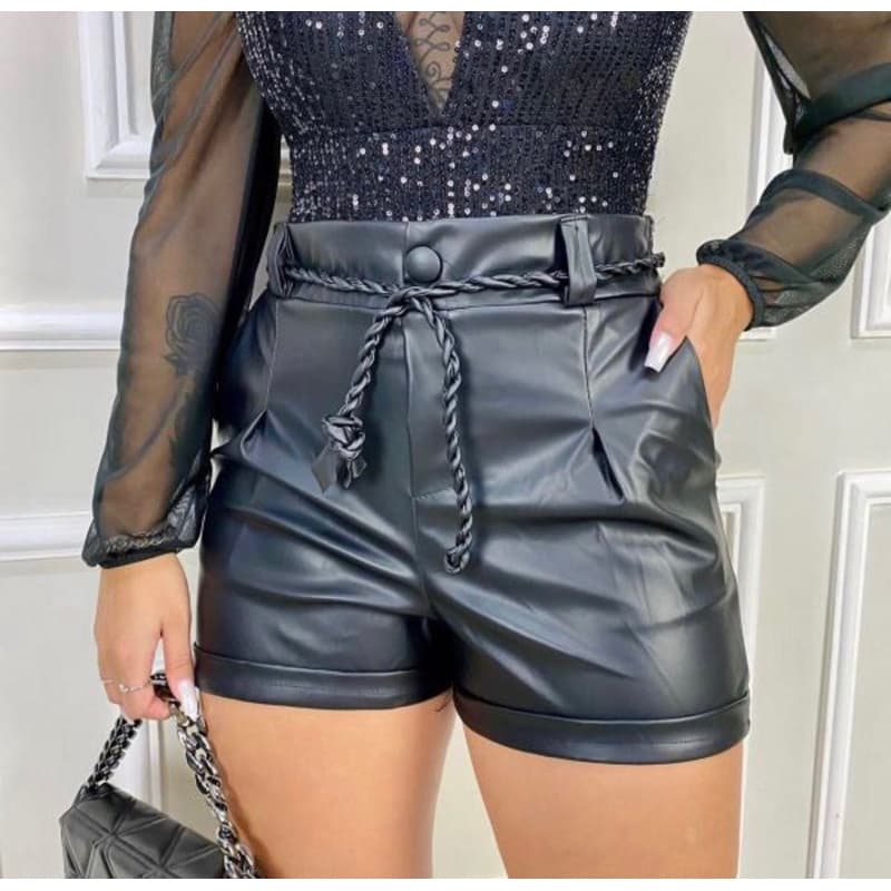 Short Feminino Couro Courino Cinto De Cordão Amarração Social Tendencia 2026