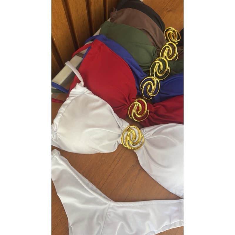 Biquíni meia taça tope com detalhe dourado calcinha asa deta semi fio moda blogueira tendência verão