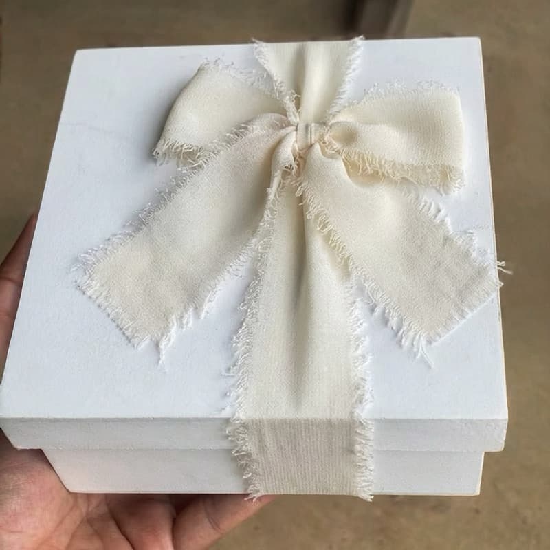 Fita Chiffon Bege/Creme Artesanal Rústica Desfiada para casamentos, caixas padrinhos, festas