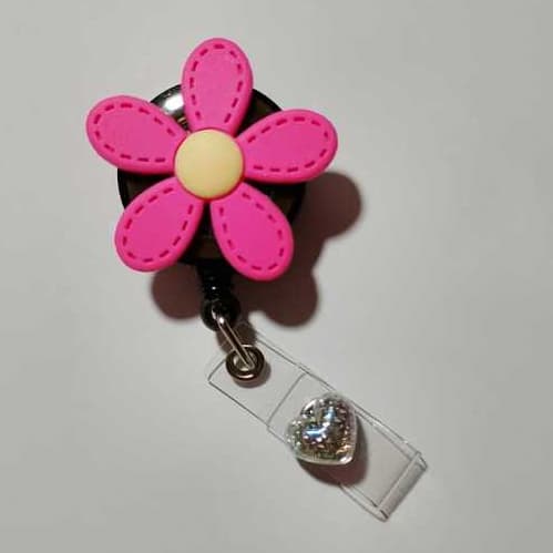 Porta Crachá Flor Margarida Coração | Porta Crachá Roller Personalizado |