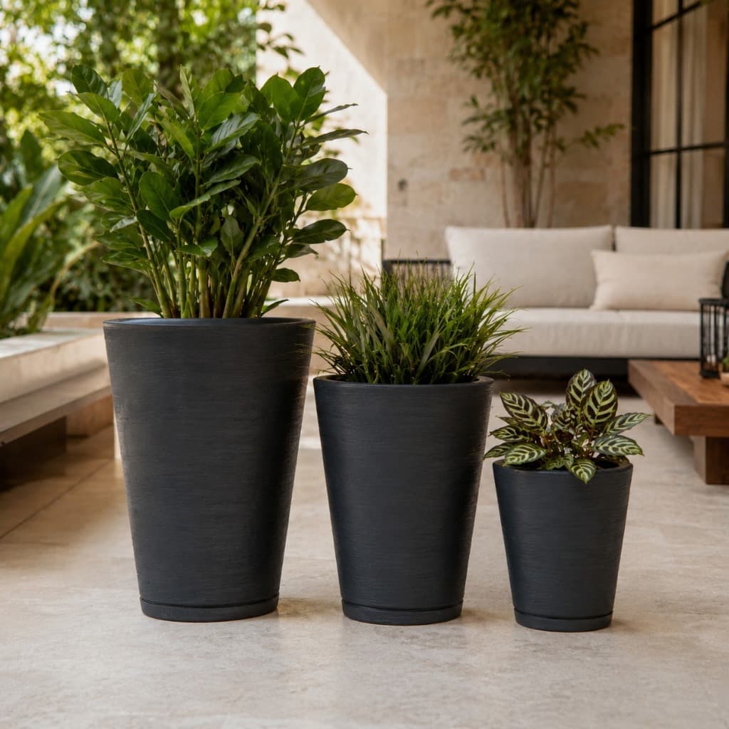 3 Vasos para Plantas Colunas Redonda com Prato em Polietileno