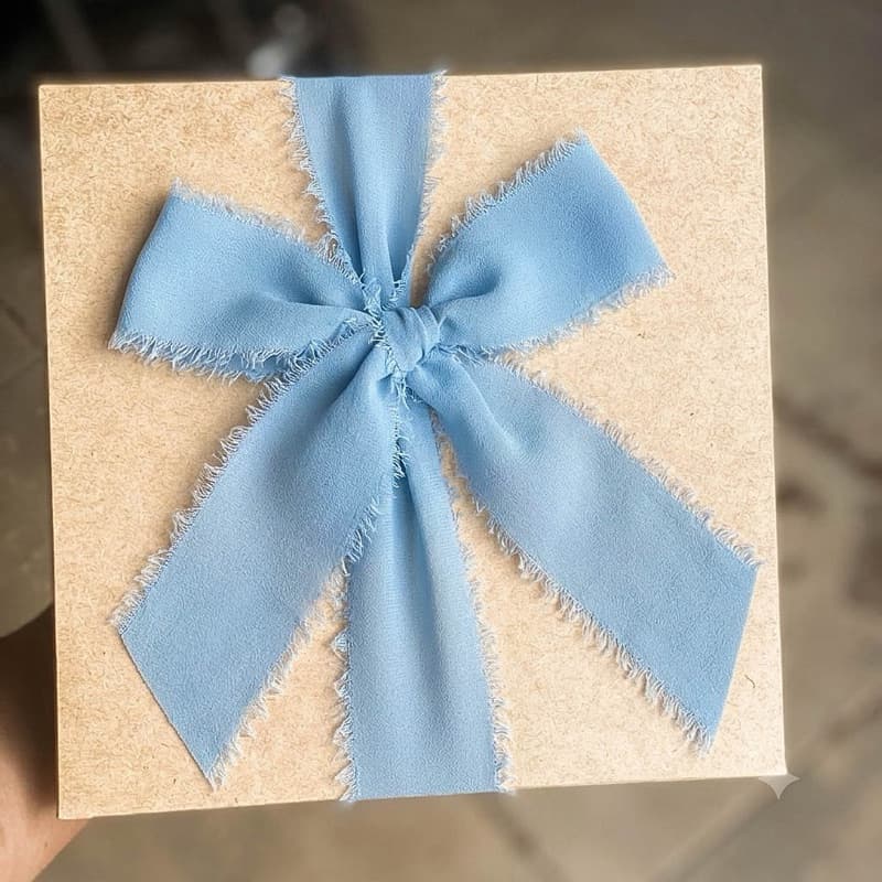 Fita Chiffon Azul Serenity Artesanal Rústica Desfiada para casamentos, caixas padrinhos, festas
