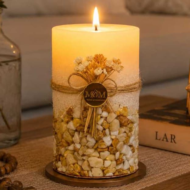 VELA AROMÁTICA DECORATIVA ARTESANAL COM PEDRAS NATURAIS E FLORES SECAS - DECORAÇÃO ELEGANTE -
