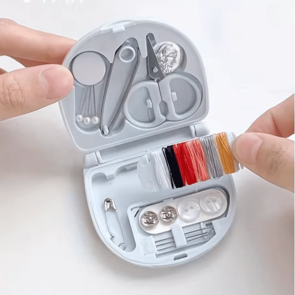 Kit de Costura Portátil Completo com Estojo Agulhas Linhas Tesoura Viagem