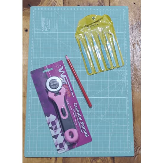 Kit Patchwork Base de Corte A3 Cortador Circular Lápis Giz e 6 Pinças