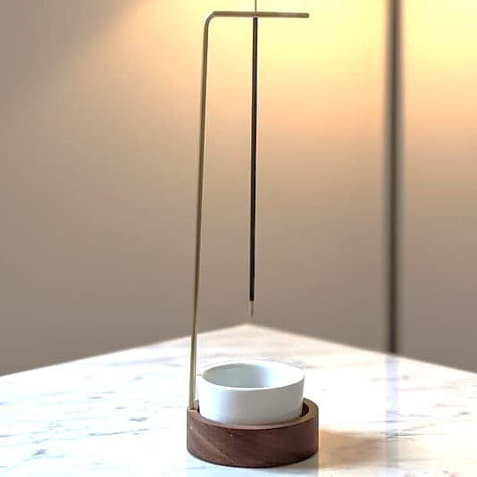 Incensário Porta Incenso Copo Coletor Porcelana 3 Cx Incenso Surpresa Palo Santo 3 Sticks Invertido