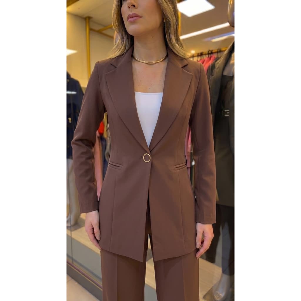 Blazer Feminino Alfaiataria Estruturado Forrado Encorpado com Ombreiras Bolsos Funcionais