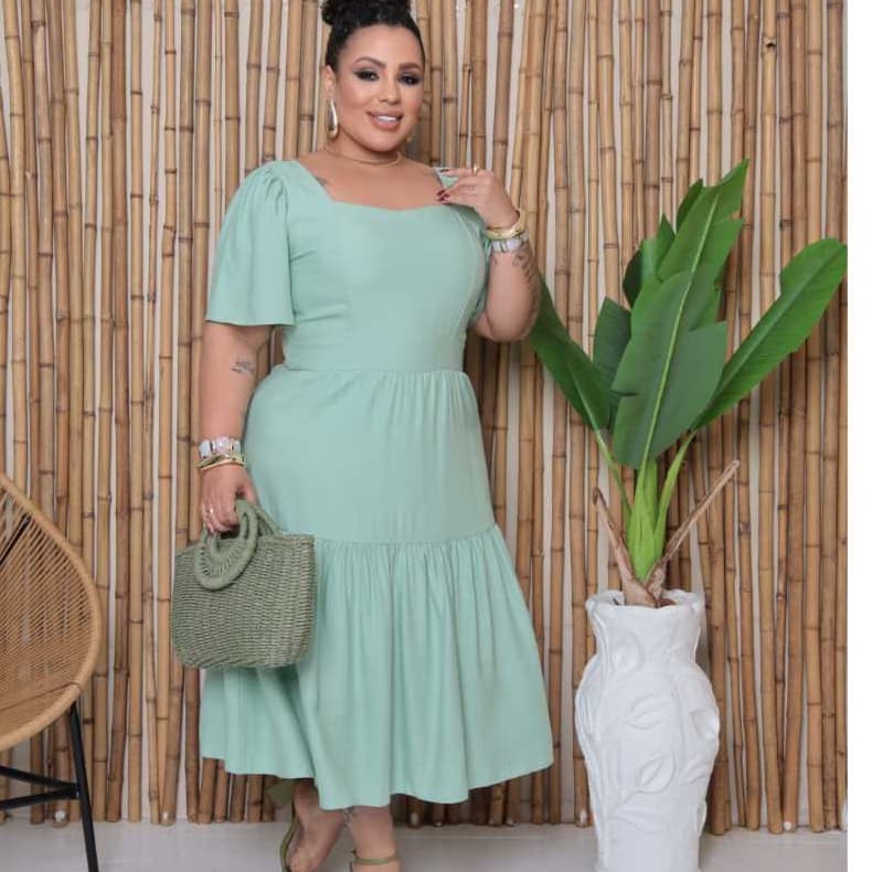 Vestido Midi Feminino Plus Size Sensorial Marrante Manga Curta  Bufante Decote Quadrado 2 Maria