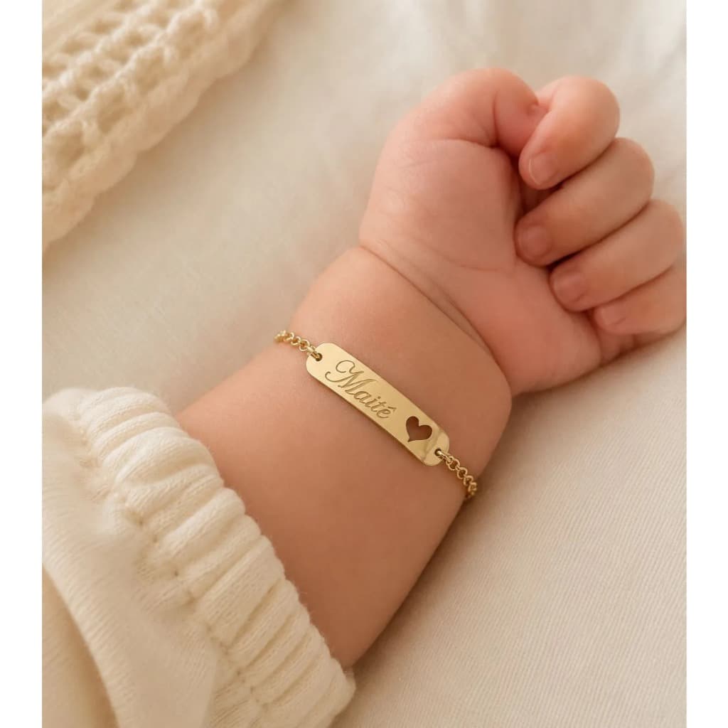 Pulseira Chapinha Infantil Coração Vazado Banho de Ouro