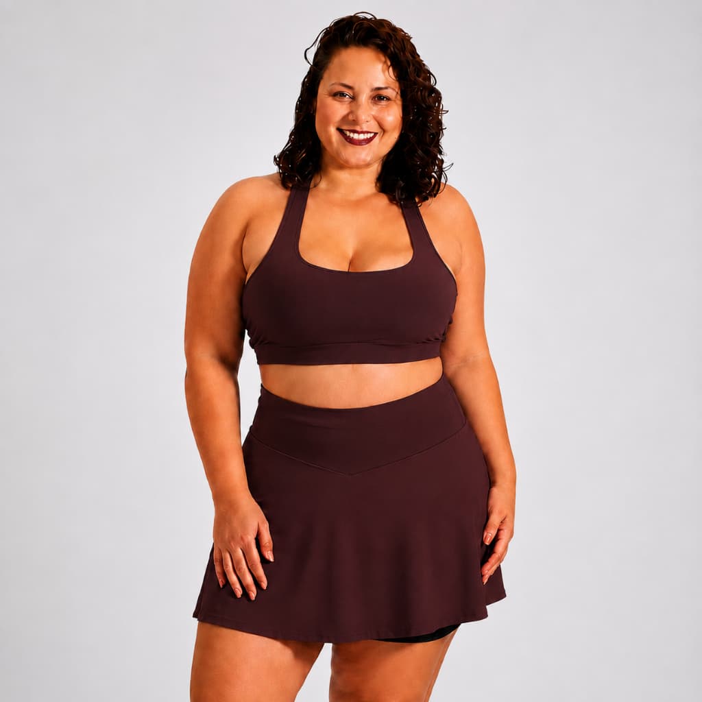 Conjunto Fitness Plus Size Feminino Top de Alça Reta com Bojo Removível e Shorts Saia que Não Enrola Curve Roupa Academi