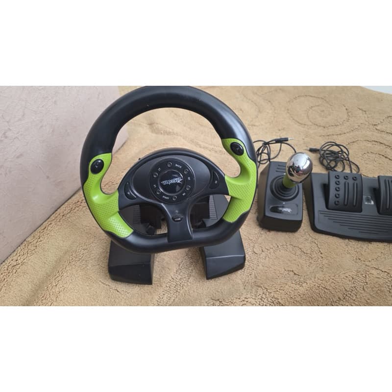 Volante Gamer Pro 5.0 com Câmbio e Pedais para PC/PS3/Xbox 360 - Usado