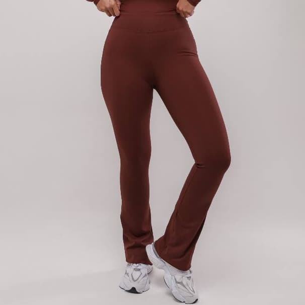 Calça Flare Legging Fitness Bailarina Academia Legging Flare Poliamida Zero Transparência Feminina