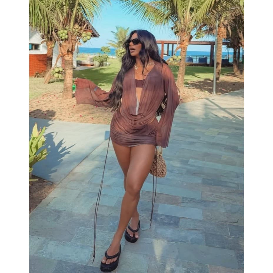 Saída de Praia Curta Tule Transparente Decote Profundo Moda Praia Verão