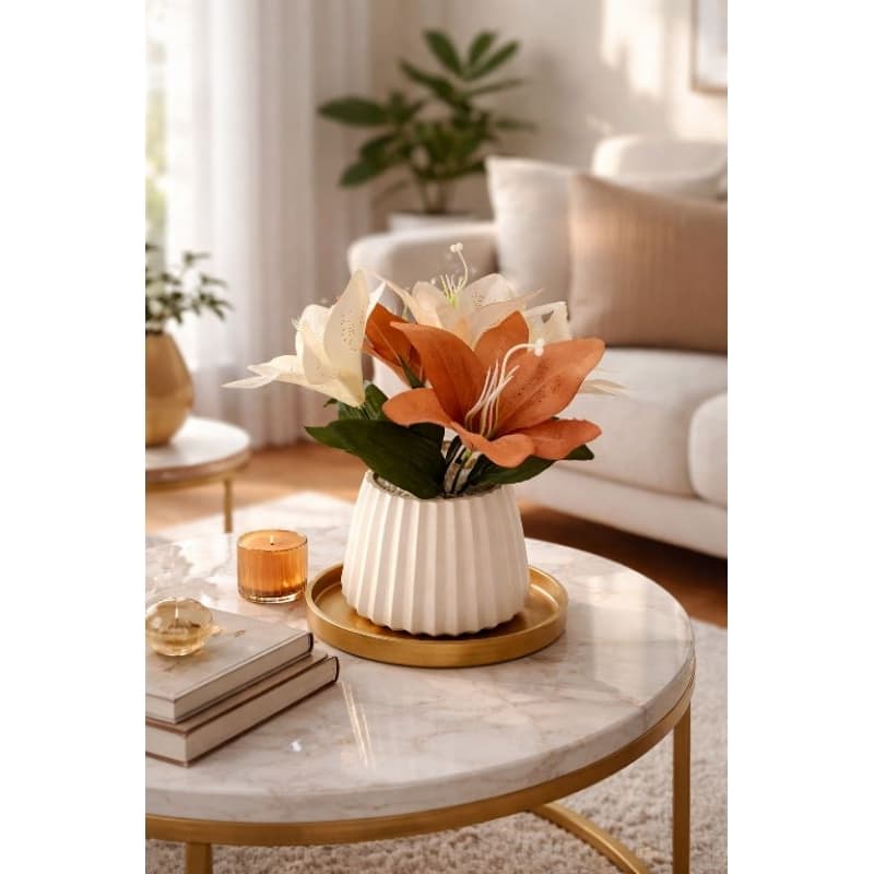 vaso canelado de gesso com lindos lírios!