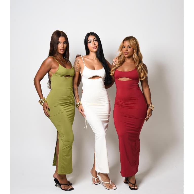 Vestido Cléo - Vestido Feminino Liso de Alcinha Vazado Fenda