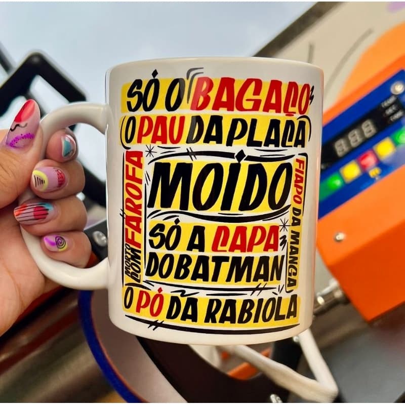 Caneca Frase Engraçada 325ml | Caneca Divertida “Só o Bagaço” Presente Criativo