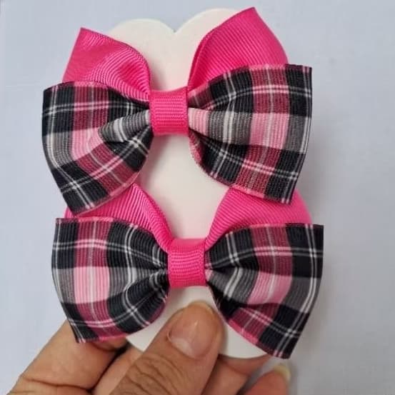 Par de laço xadrez infantil no bico de pato laço junino Rosa vermelho