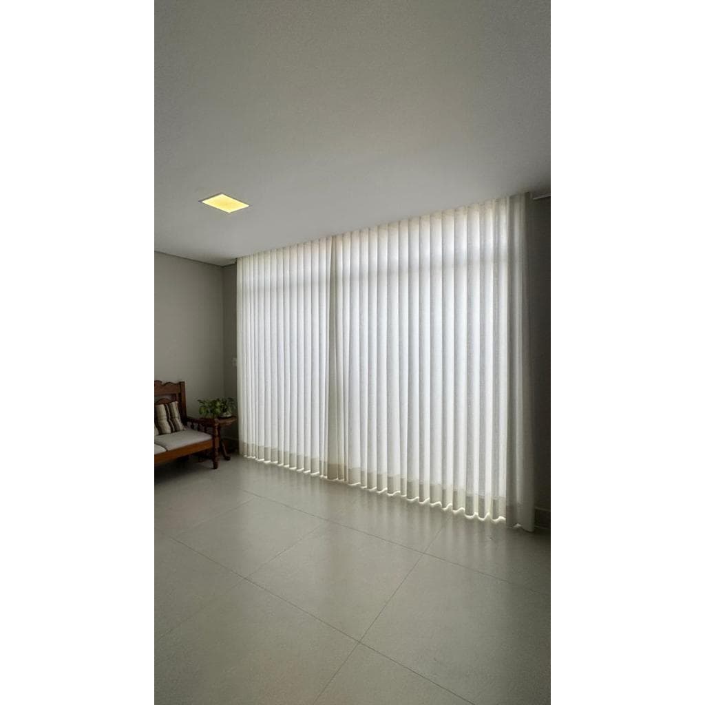 Cortina Raiany Batista Pereira