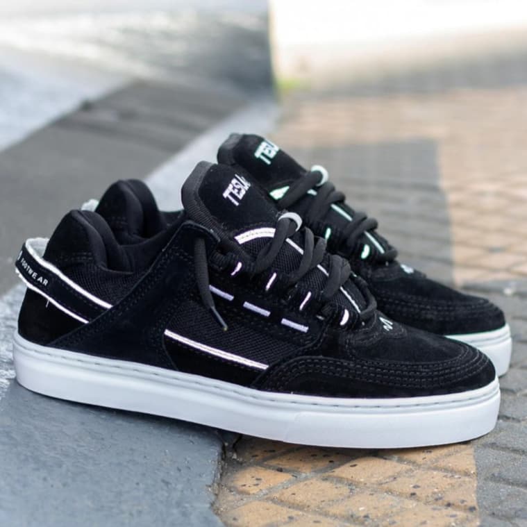 Tênis Tesla Refletivo Coin 34 ao 46 Numerações Especiais Classic Skate Casual Confortável Oferta