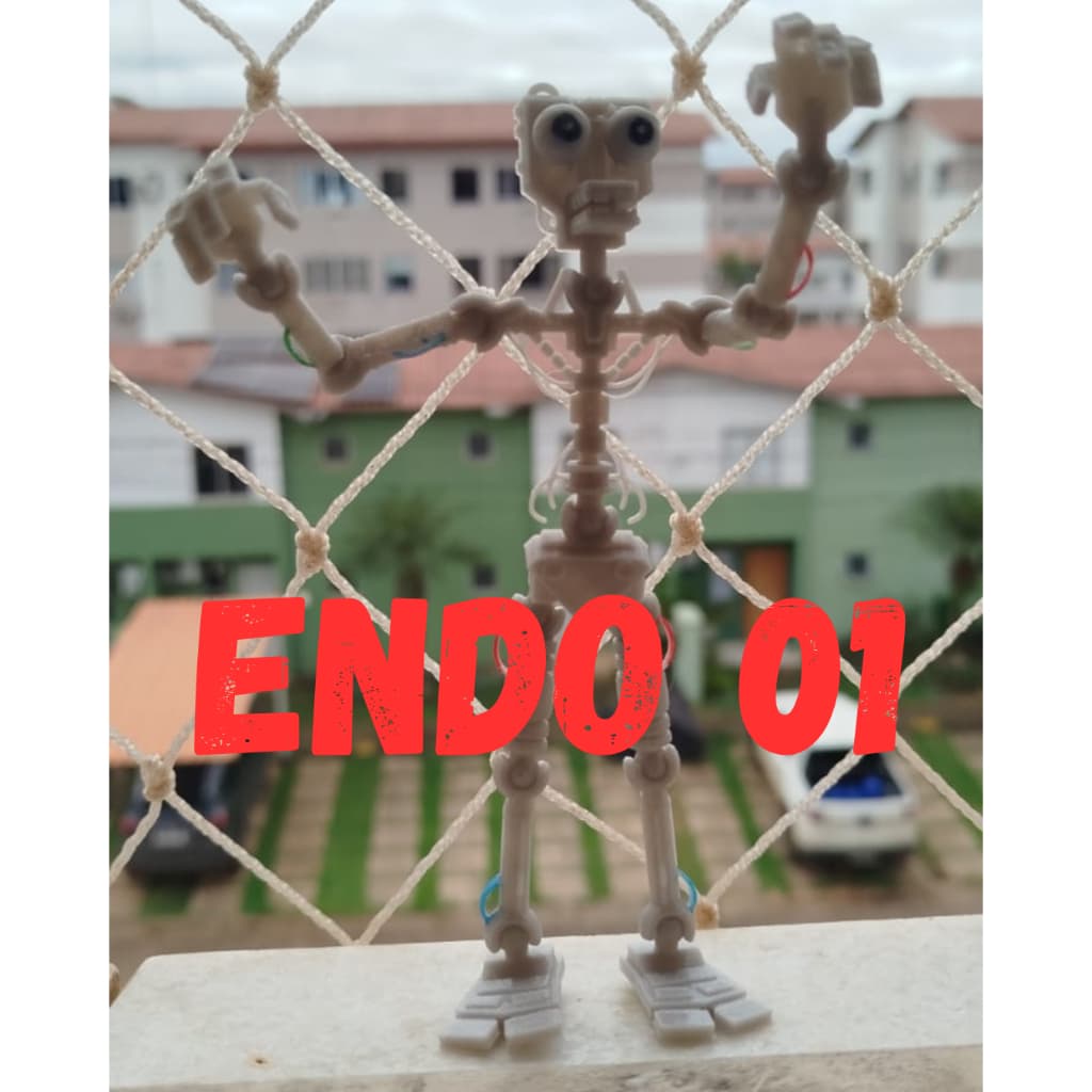 Boneco Articulado Endo 01 Montado + brinde