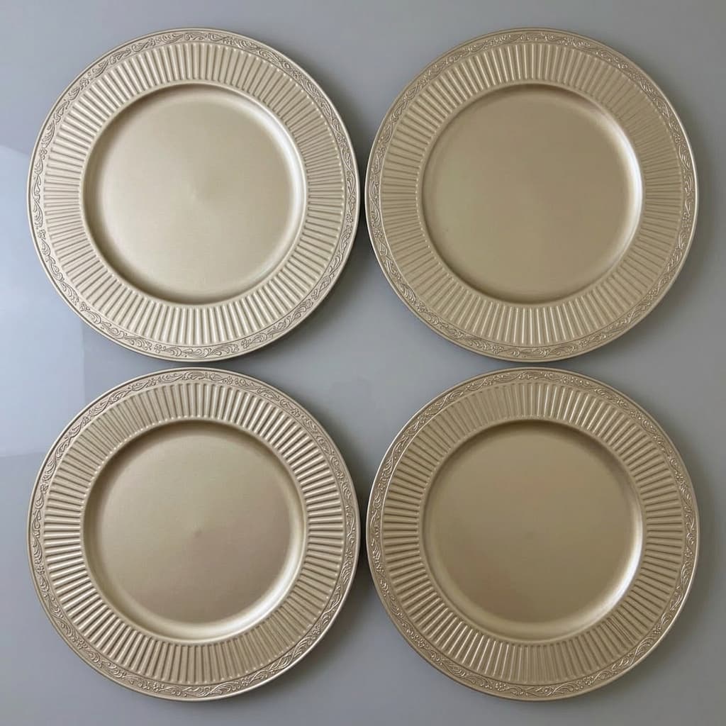 Kit 4 Sousplats Brilho Azul Marinho ou Fendi 33cm – Mesa Posta com Estilo