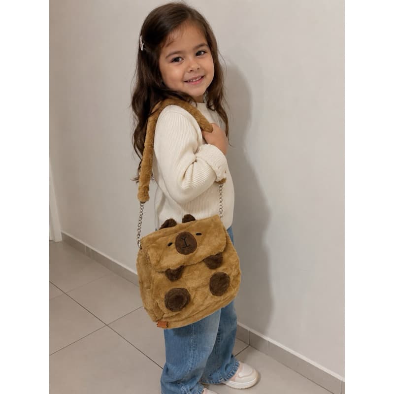 🐾 Mochilinha Capivara Pelúcia Infantil 🐾