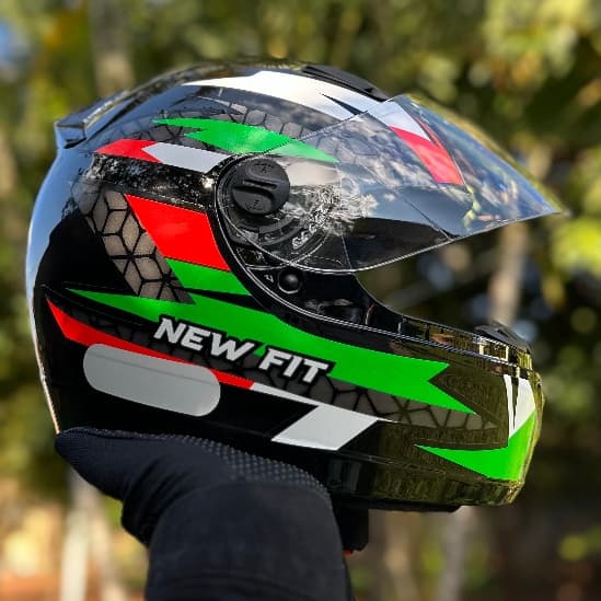 CAPACETE EBF NEW FIT CONTROL PRETO VERDE VERMELHO UNISSEX ENTRADA + NARIGUEIRA + CHAVEIRO