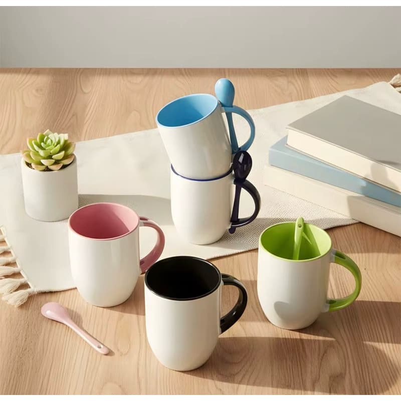 Jogo de 6 Canecas de Ceramica com colher