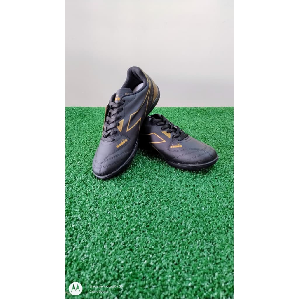 Chuteira Futsal Diadora Torneo III - Preto/Dourada