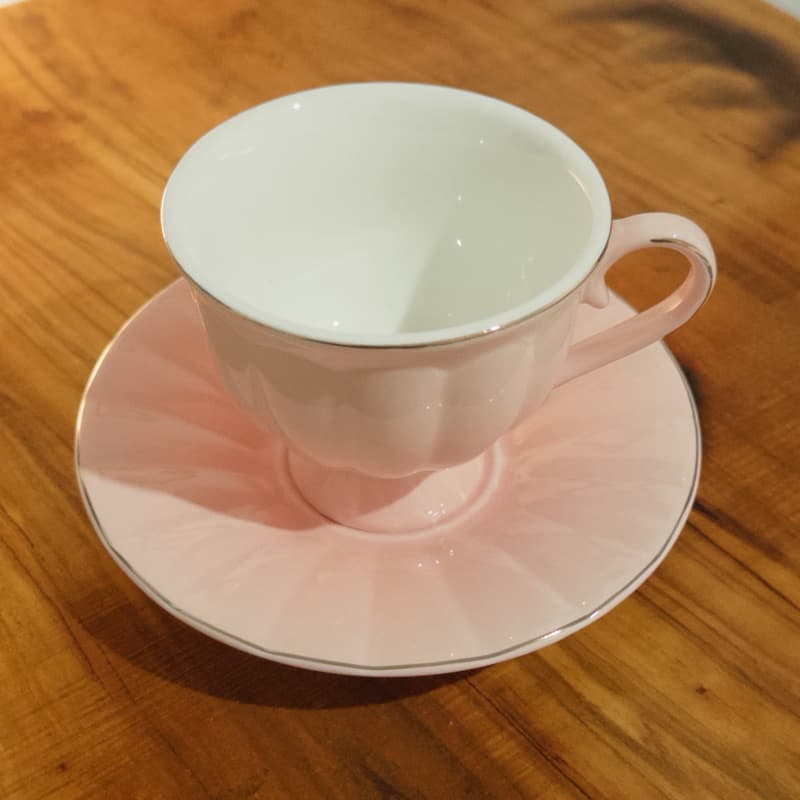 Jogo de xícaras Rosa - duas xícaras e dois pires porcelana new bone china