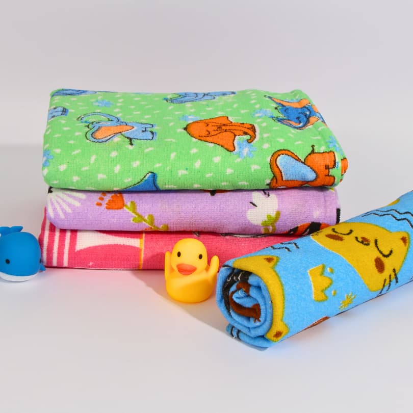 Kit 5 Toalha de Banho - Infantil Estampada Personagens Kids Baby De Banho 100% Microfibra 75cm x 110cm
