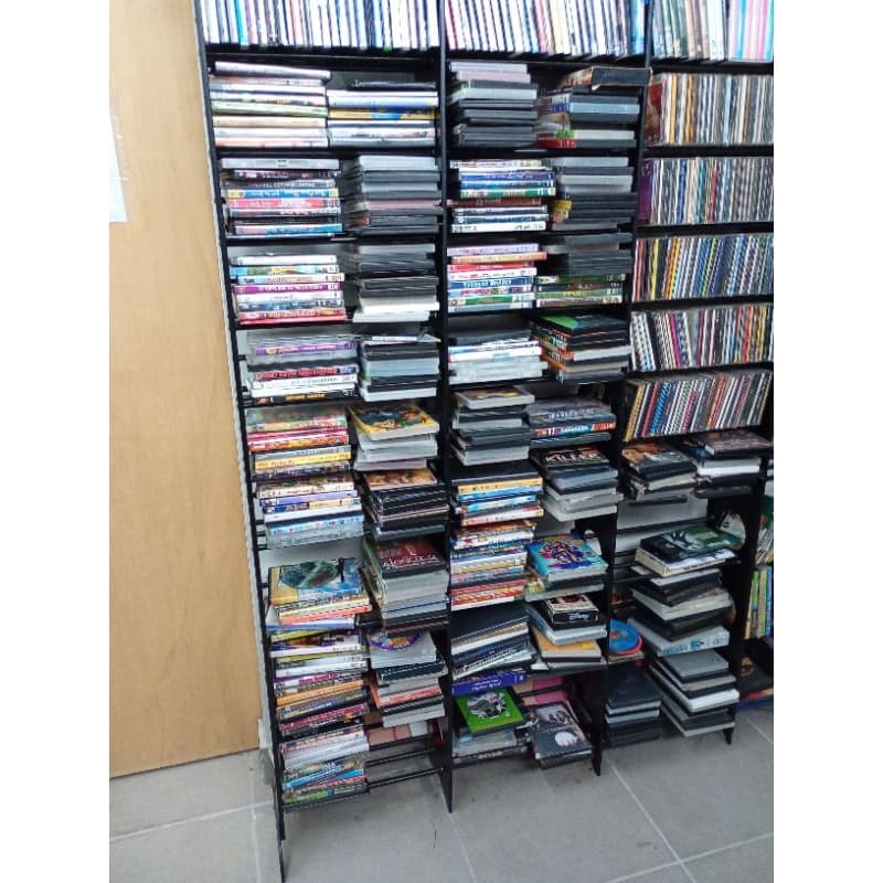 lote 25 dvd cd de filmes enviados aleatoriamente usados não testados