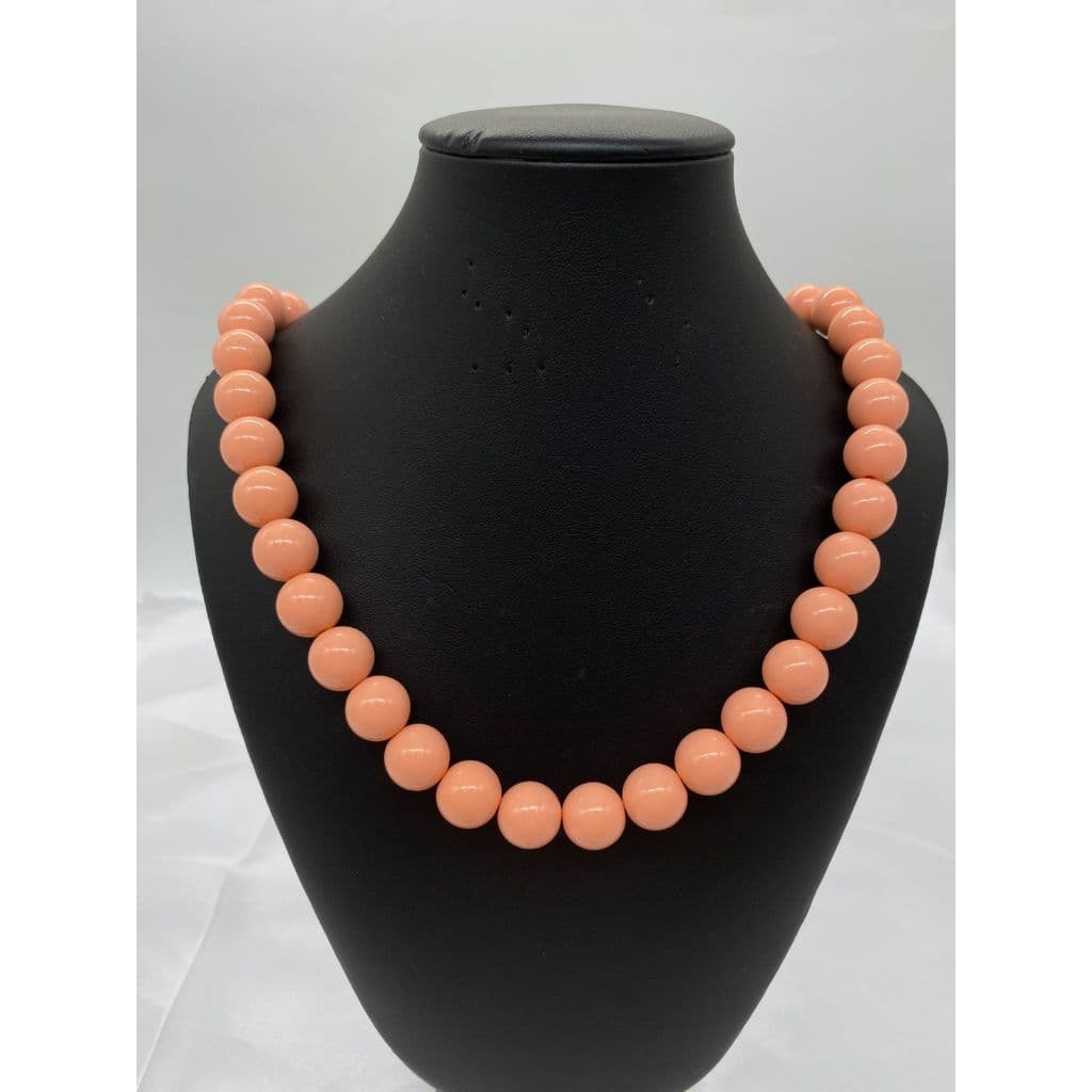 Colar de Bolas – Elegância que Nunca Sai de Moda