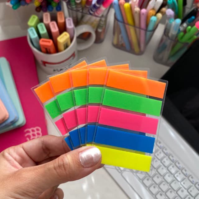 Post it / post it para marcações de livros / post it colorido / post its diferentes / post it com marca página